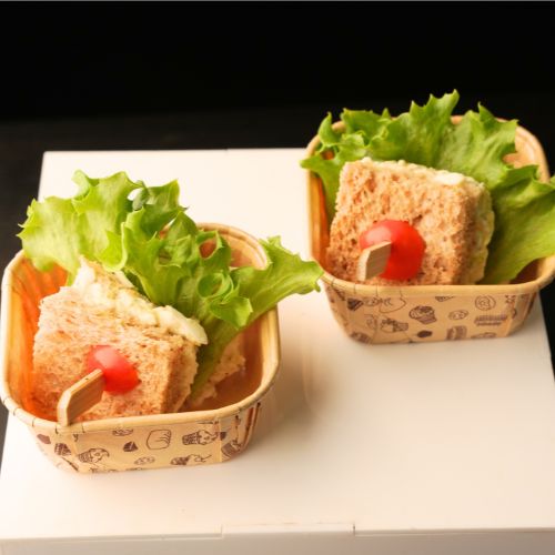 Petite Gourmet Food 7